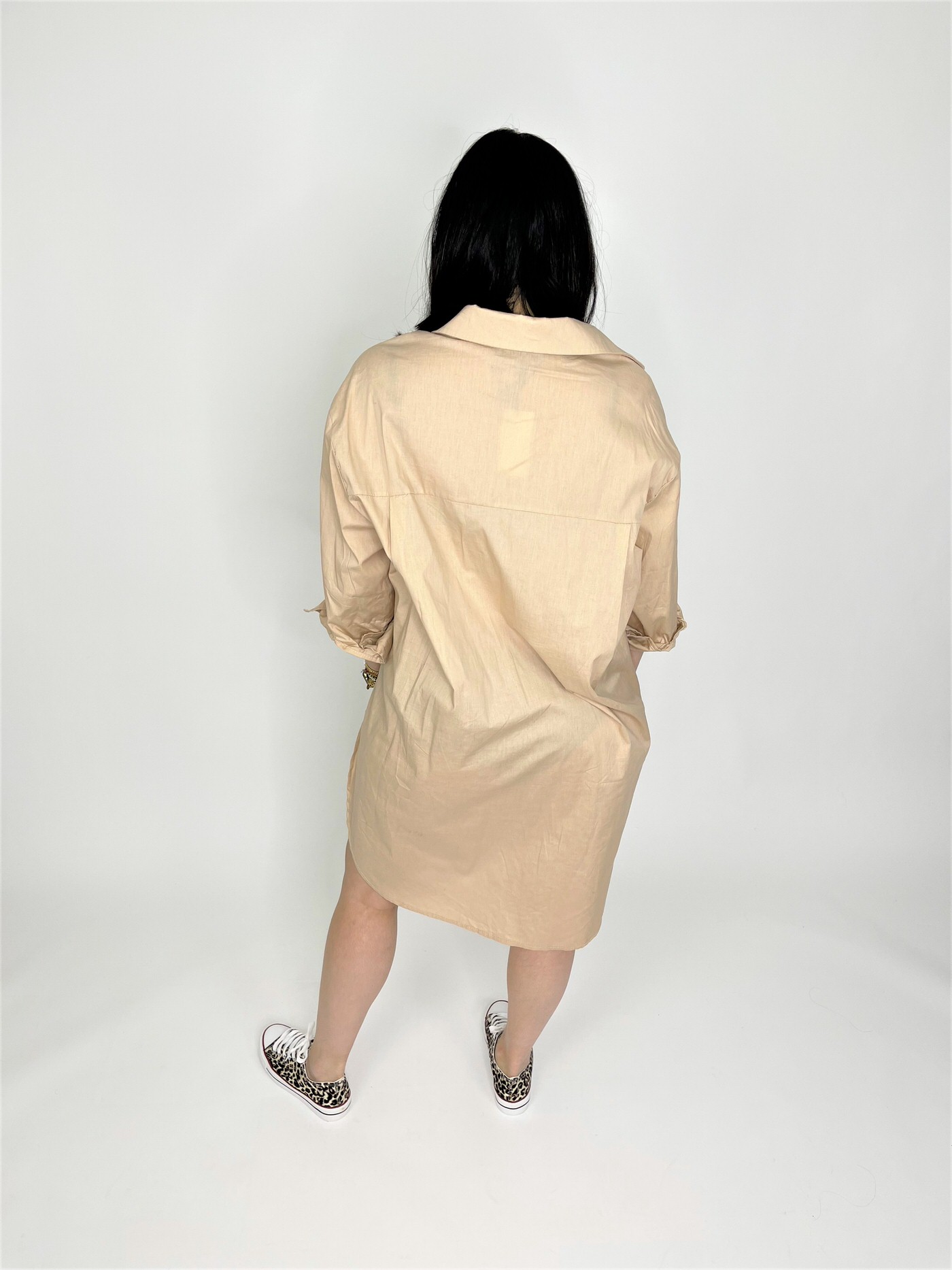 Hemdkleid in Beige, Übergroßes Hemd für Damen, Miina Fashion Onlineshop